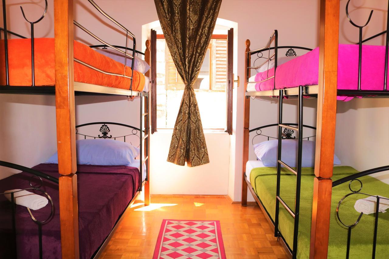 Hostel Alma 2 Пореч Экстерьер фото