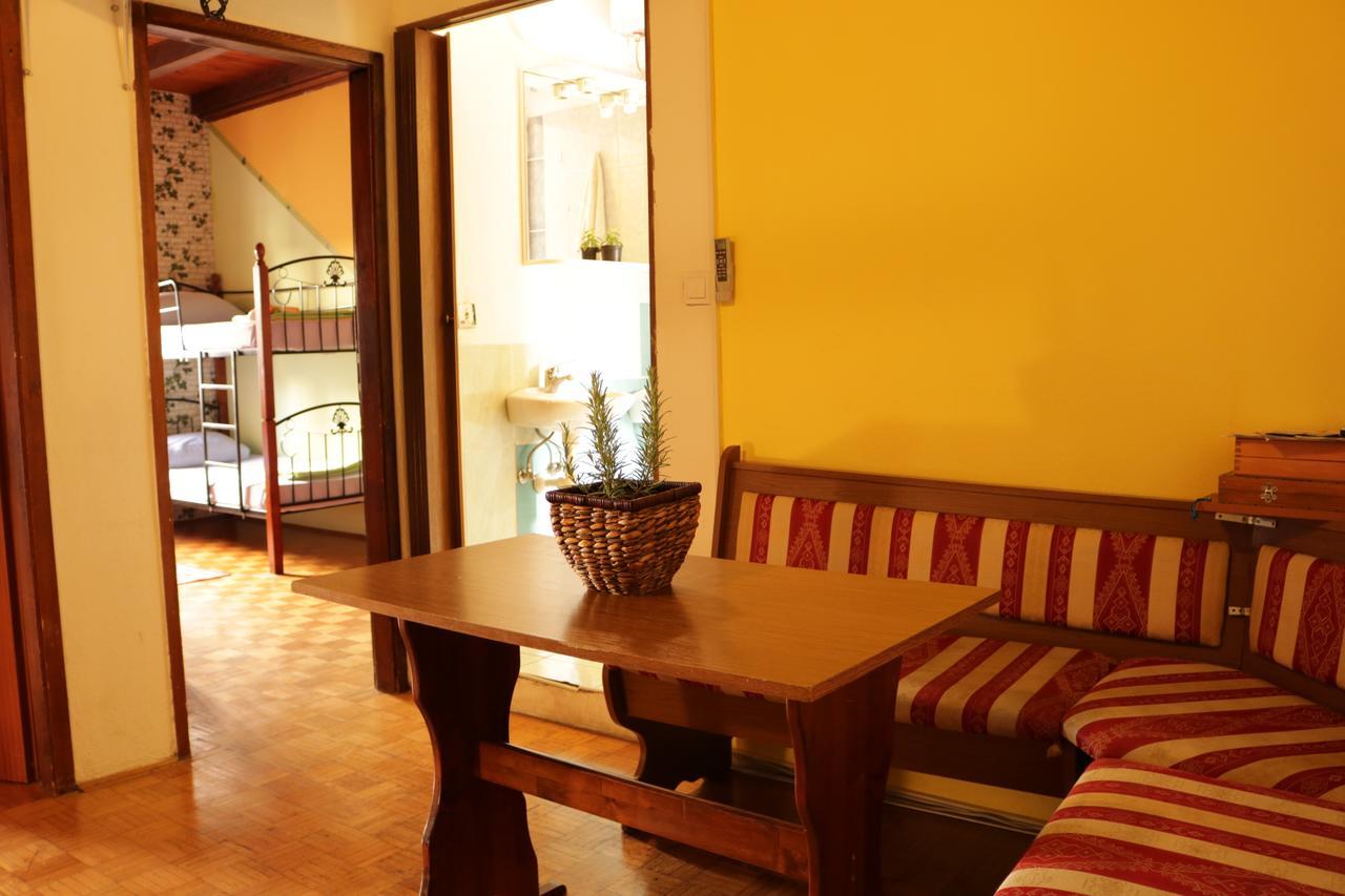 Hostel Alma 2 Пореч Экстерьер фото