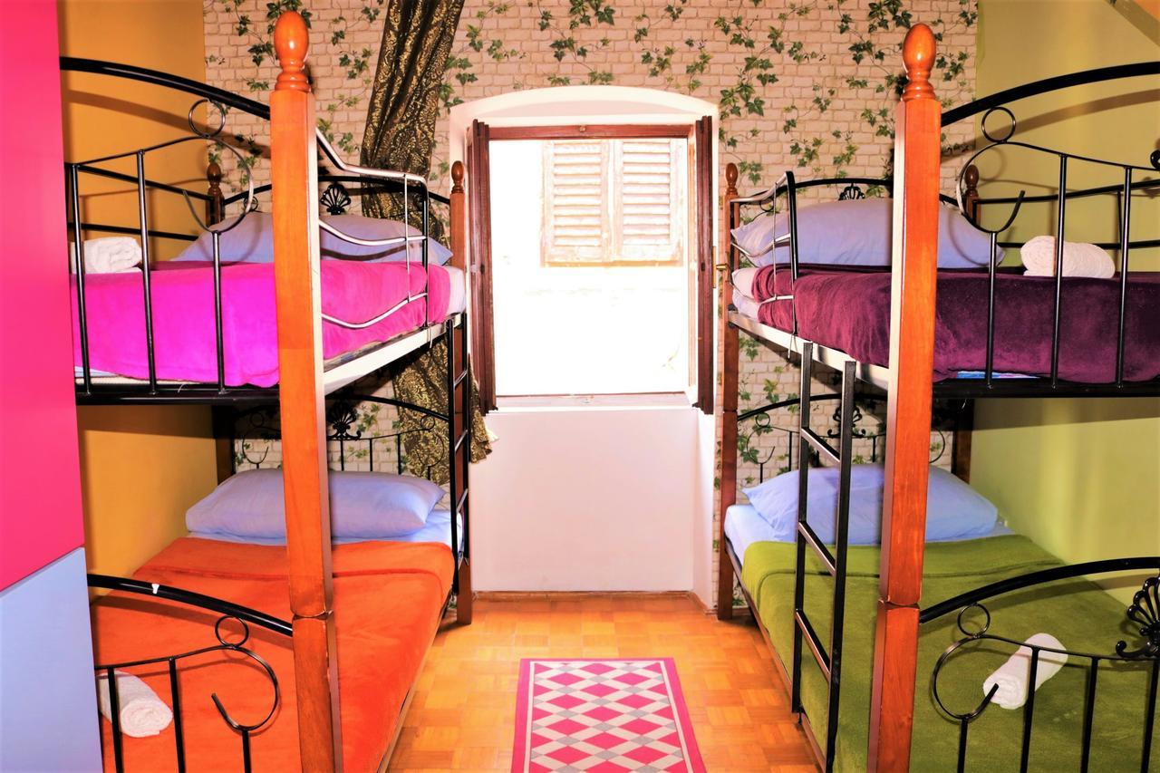 Hostel Alma 2 Пореч Экстерьер фото