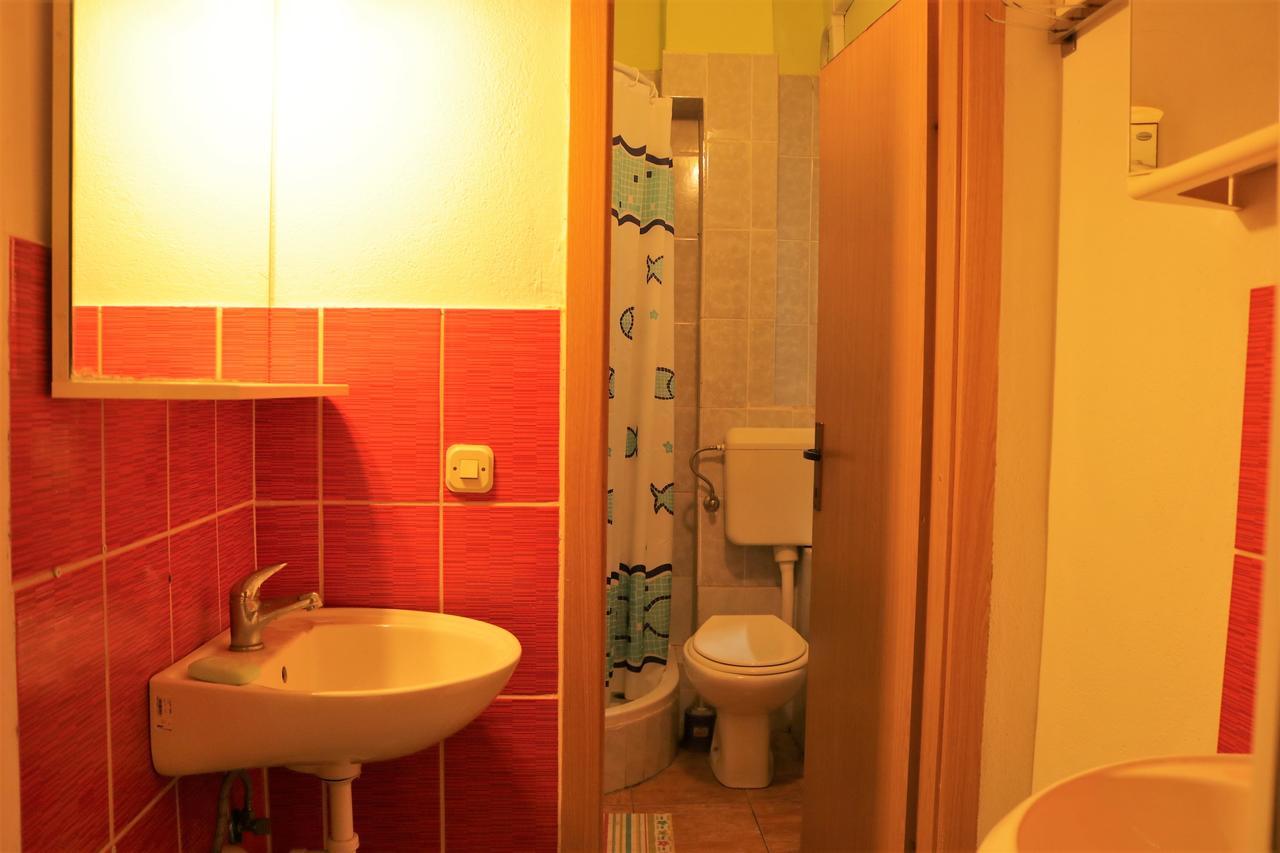 Hostel Alma 2 Пореч Экстерьер фото